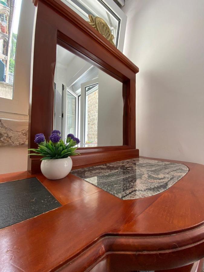 Apartment Ozana Котор Екстериор снимка