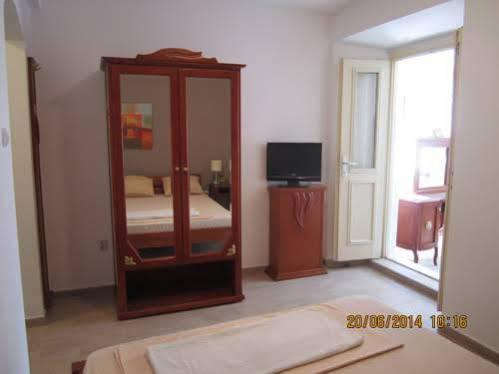 Apartment Ozana Котор Екстериор снимка